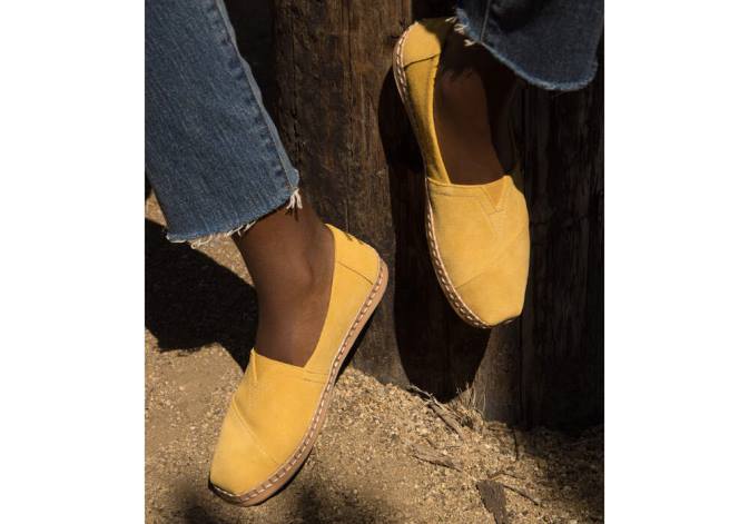 Women Amber Gold Suede Toms Alpargata Leather Wrap Shoes R26T50