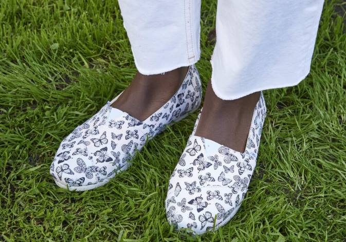 Women Pink Tie Dye Toms Alpargata Butterflies Shoes R26T57